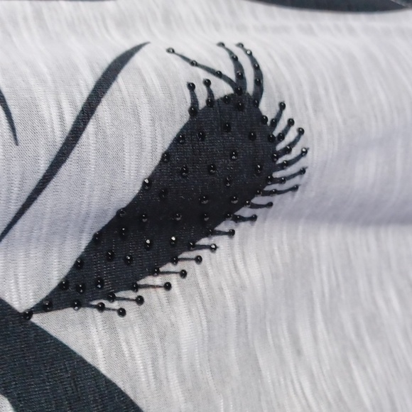 New Label Sleeveless Graphic Design Midi Black & White T-shirt material Dress - Picture 4 of 6